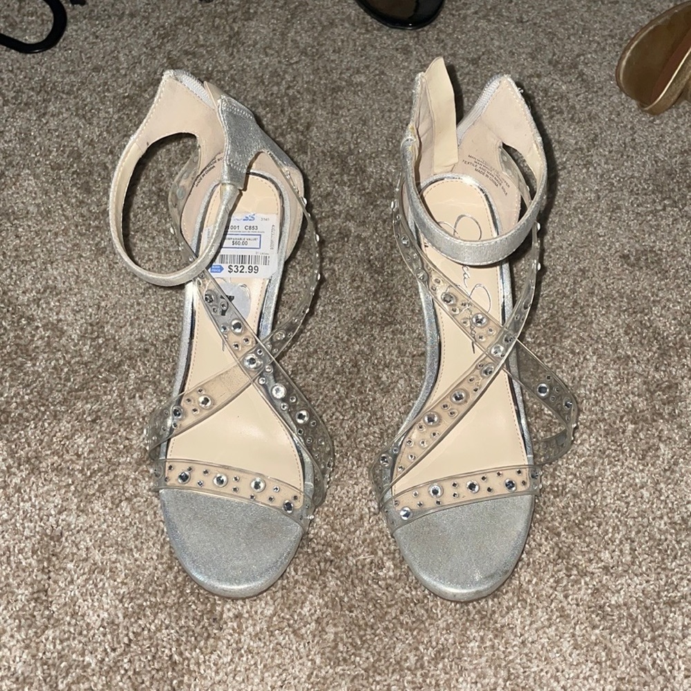 Silver 4’ heel heel with clear straps